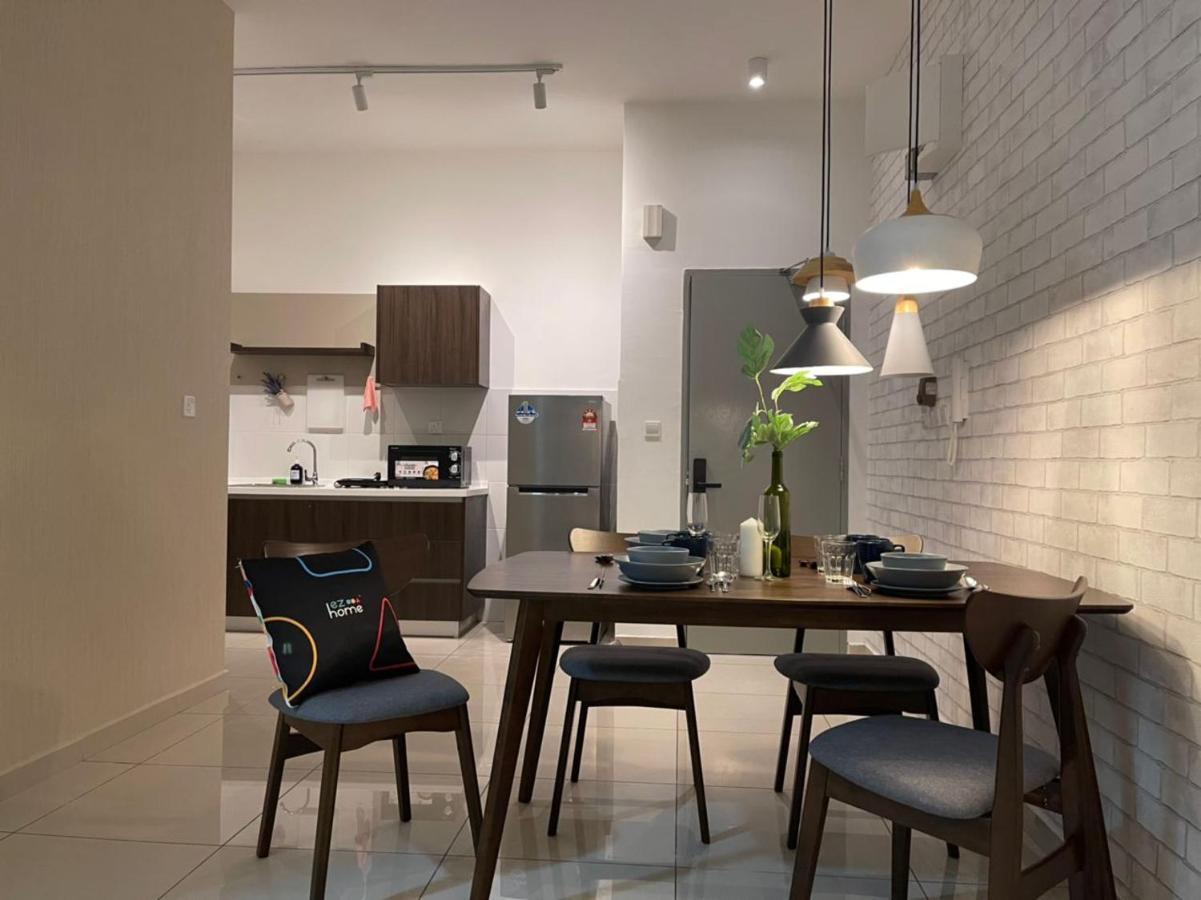 Ezhome Mesahill Nilai Exterior foto