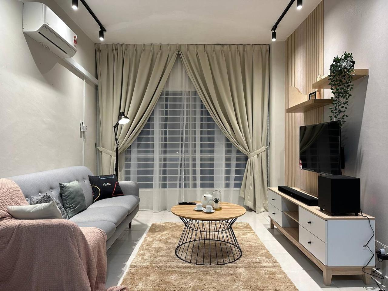 Ezhome Mesahill Nilai Exterior foto
